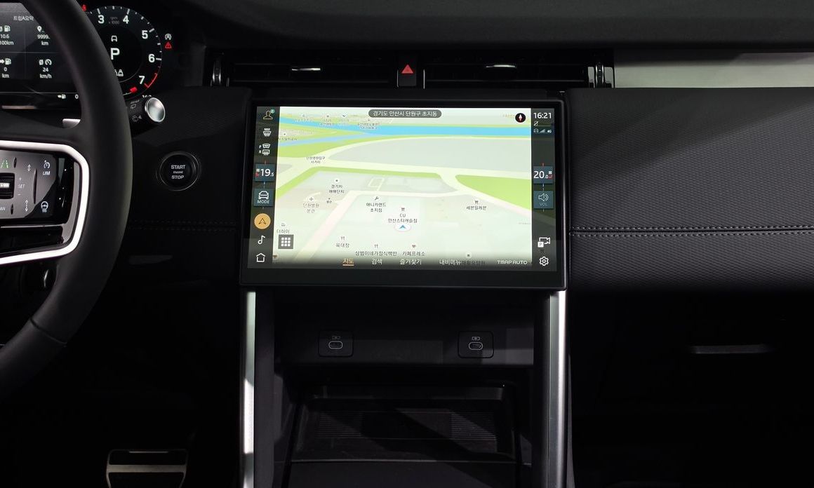 Land Rover Discovery Sport 2025