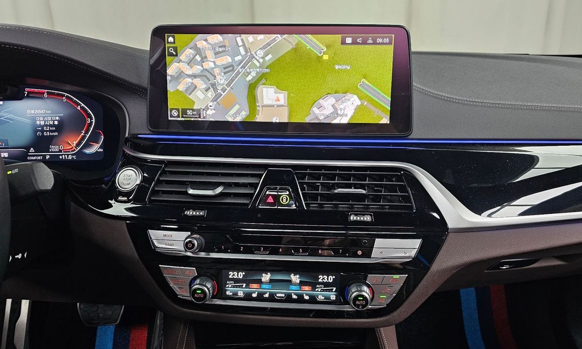 BMW 5-Series 2023