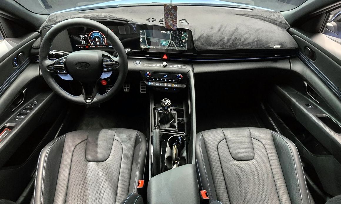Hyundai AVANTE 2025
