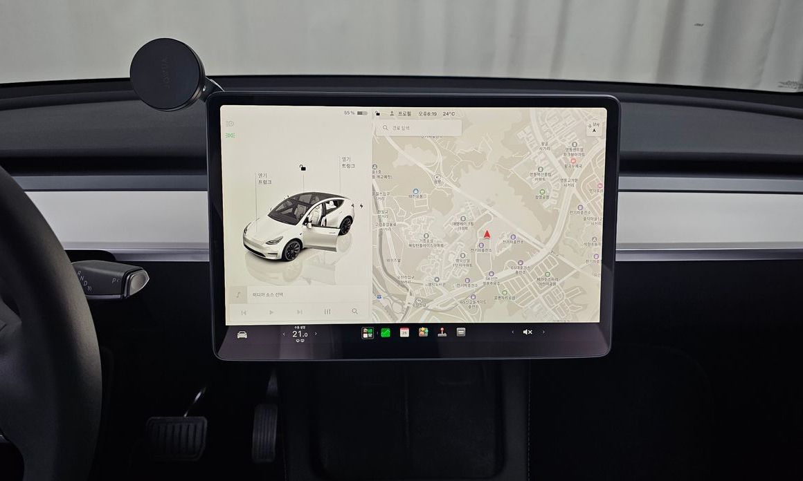 Tesla Model Y 2024