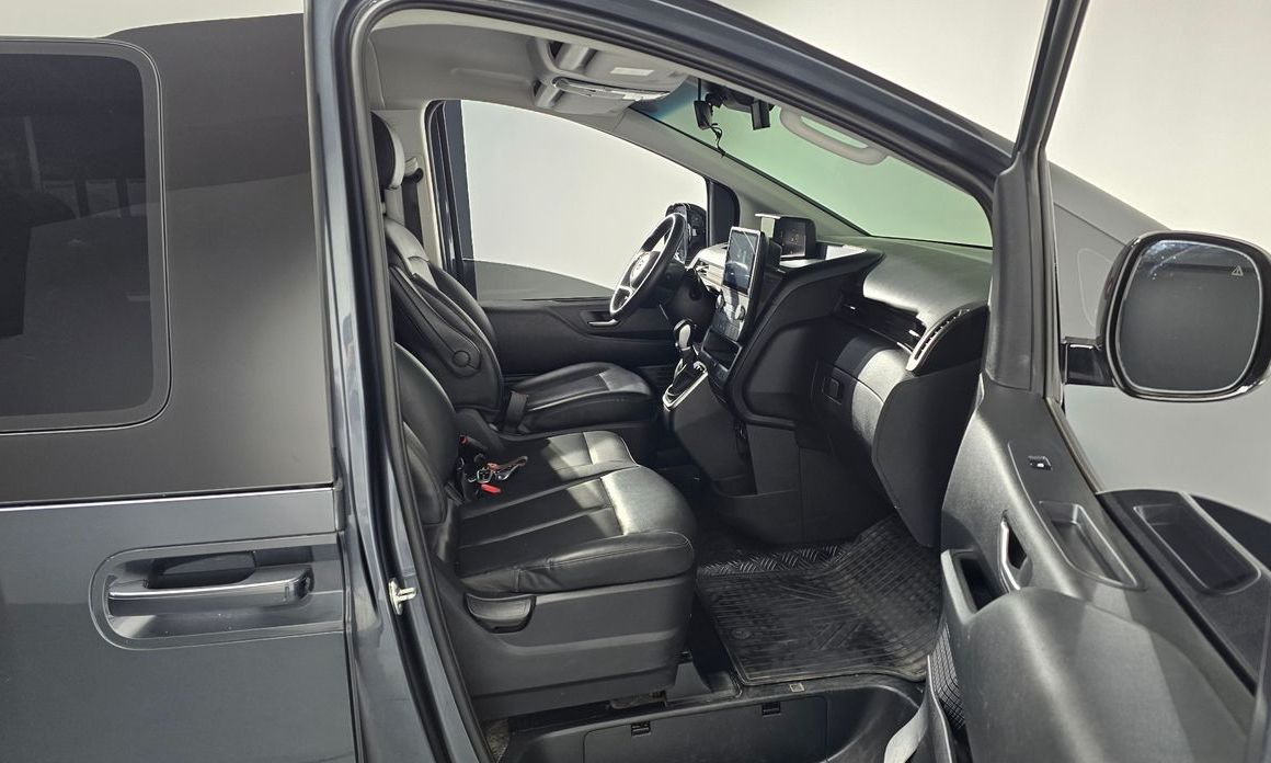 Hyundai Staria 2023