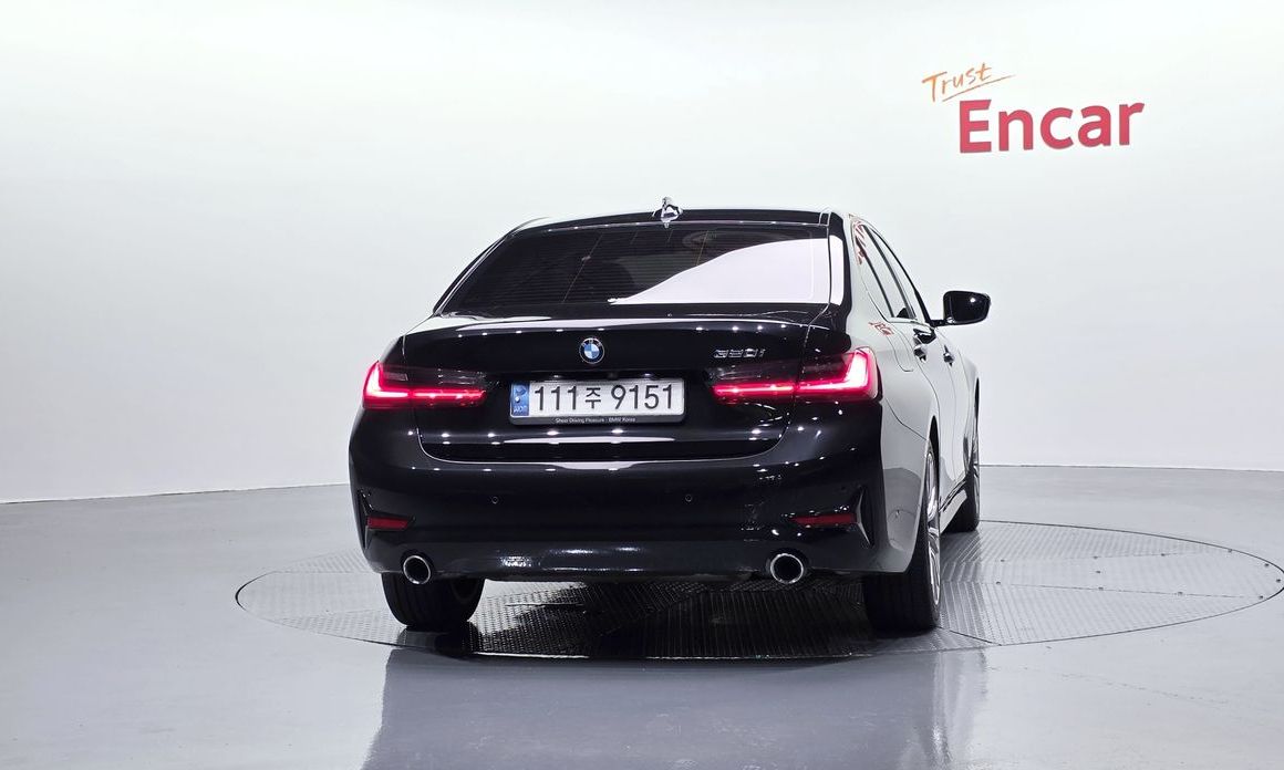 BMW 3-Series 2021