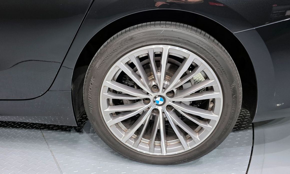 BMW 3-Series 2021