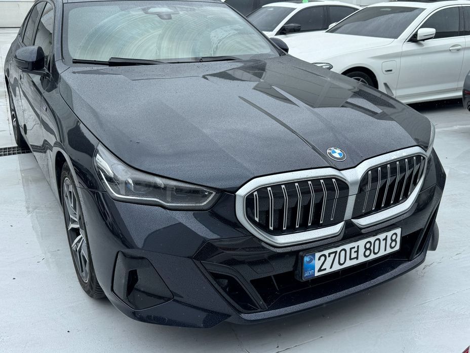 BMW 5-Series 2024