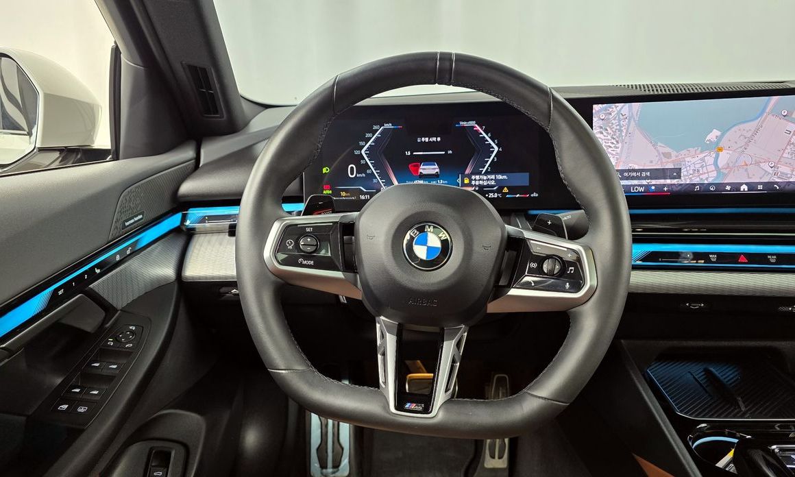 BMW 5-Series 2024