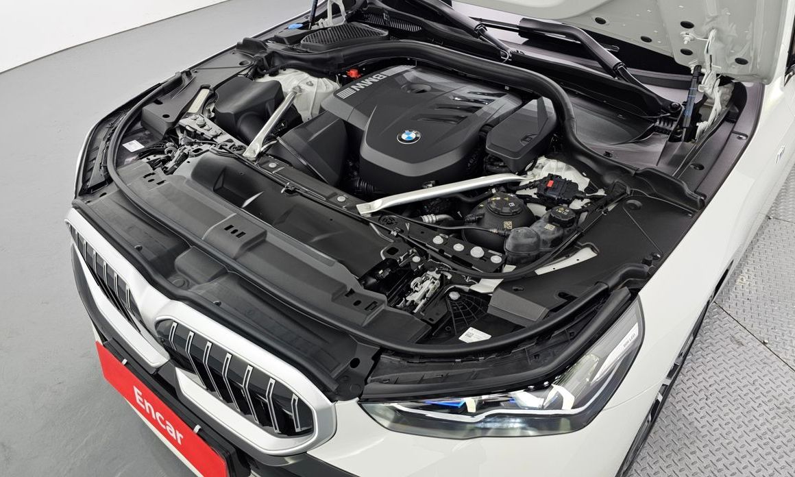 BMW 5-Series 2024