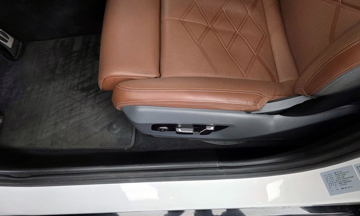 BMW 5-Series 2024