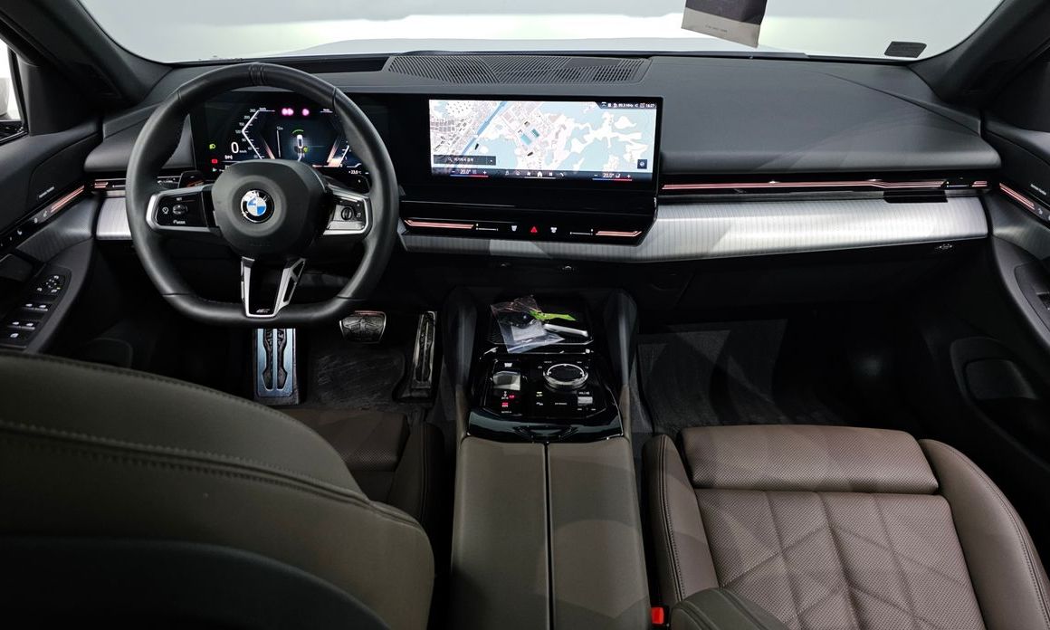BMW 5-Series 2024