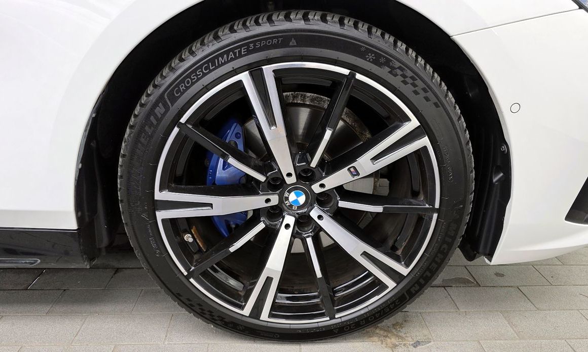 BMW 5-Series 2024