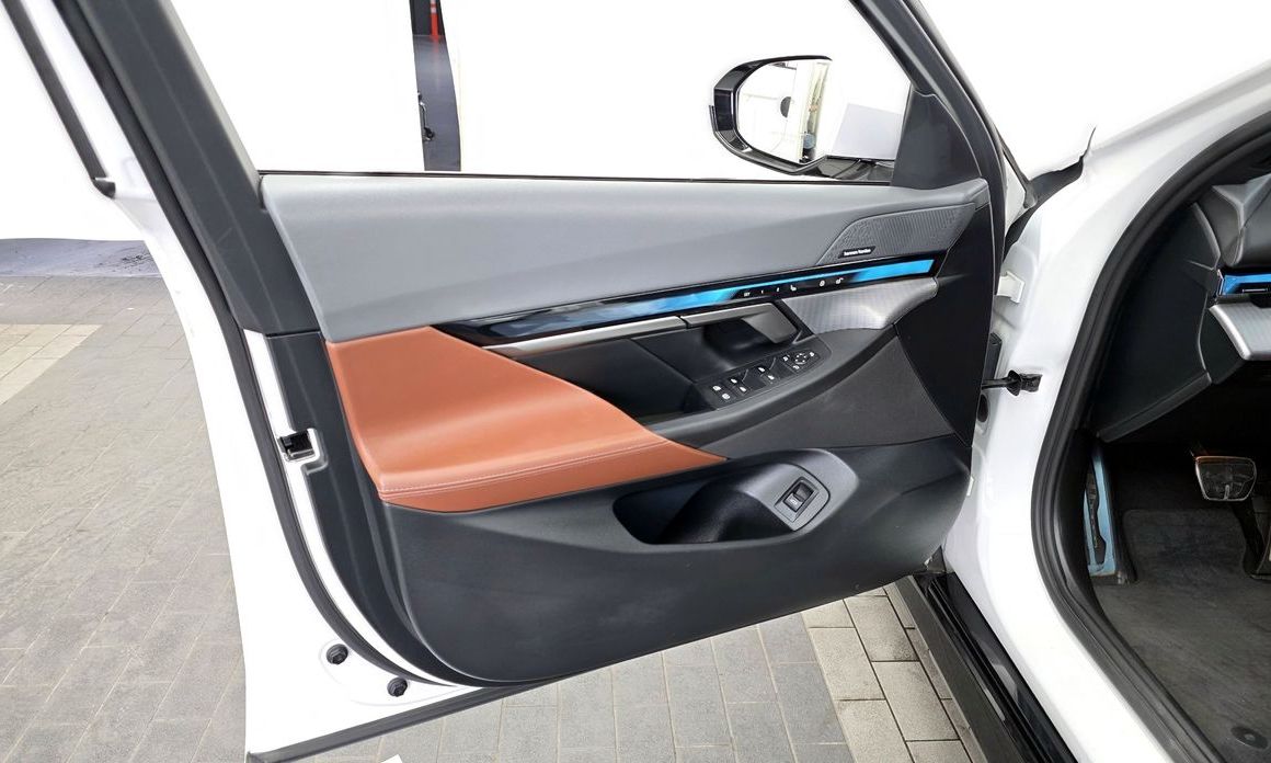BMW 5-Series 2024