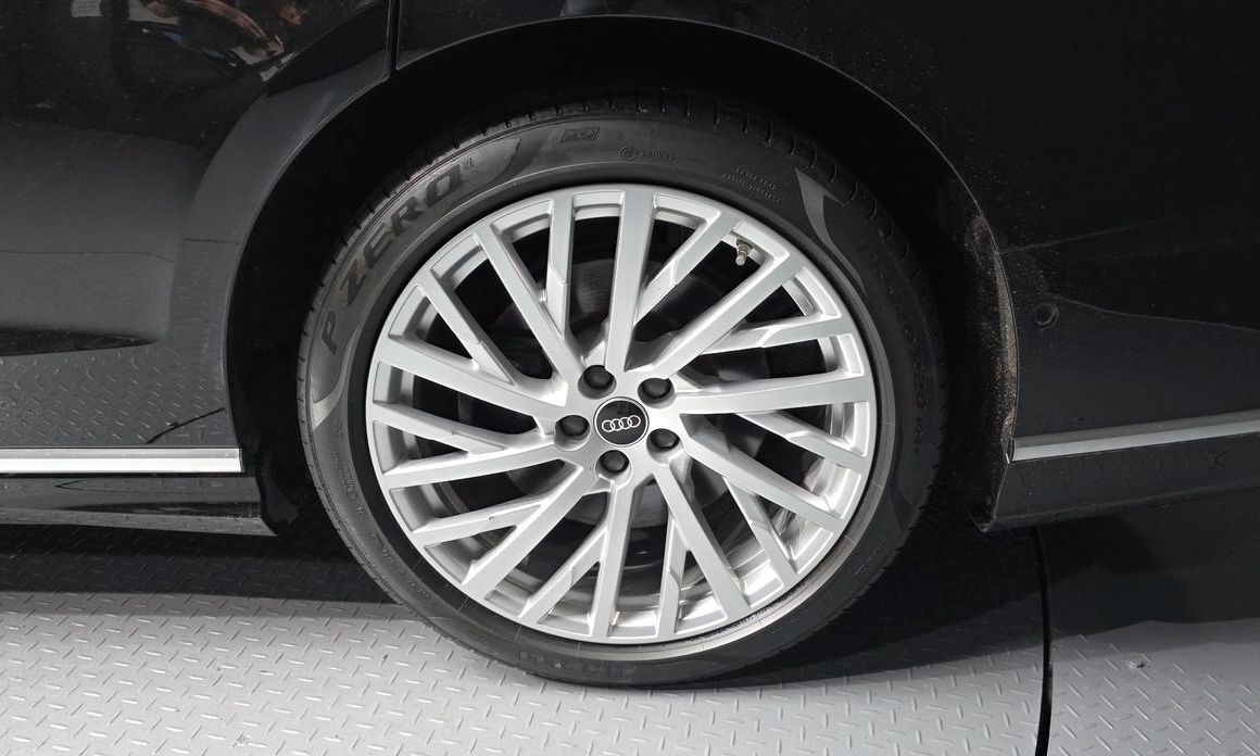 Audi A8 2021