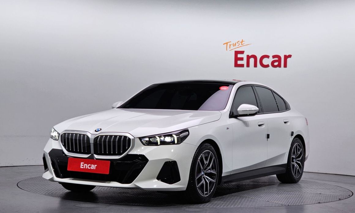 BMW 5-Series 2024