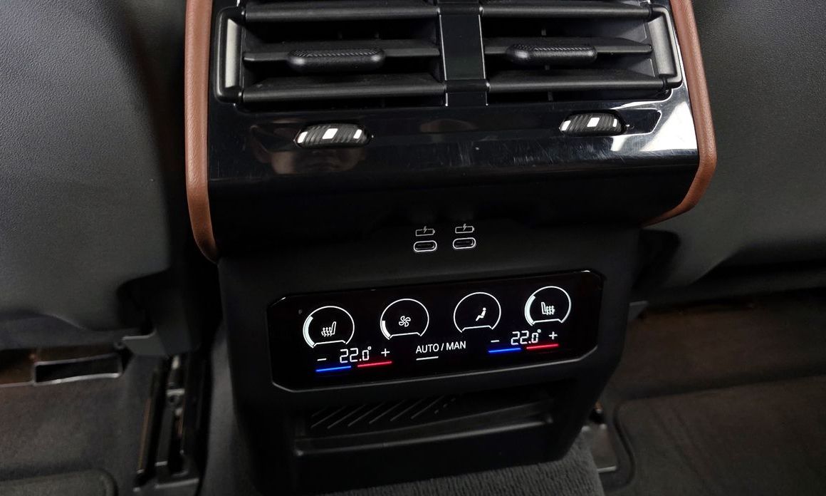 BMW 5-Series 2024