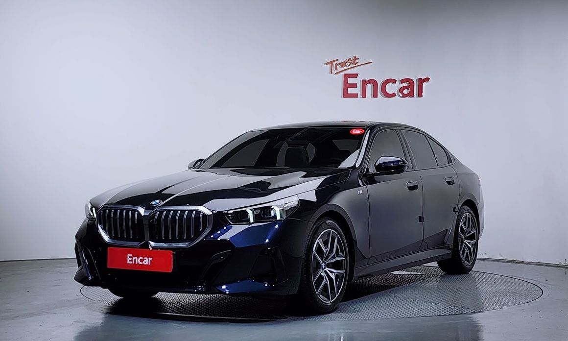 BMW 5-Series 2024