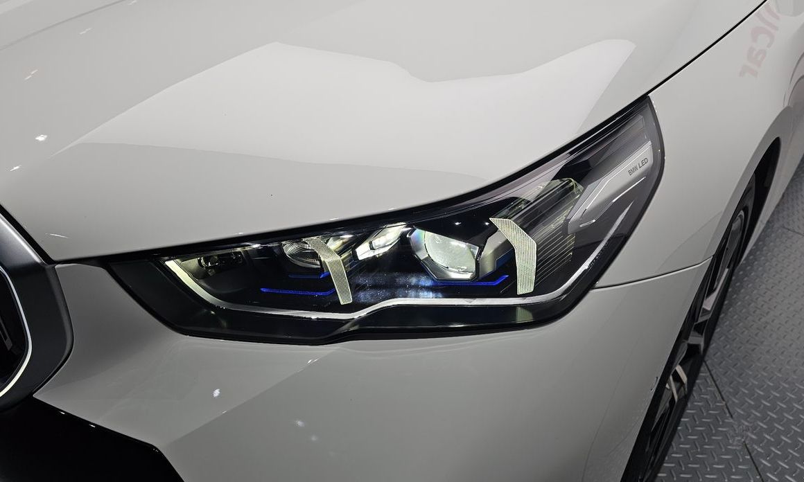 BMW 5-Series 2025