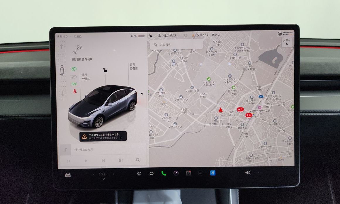 Tesla Model Y 2025