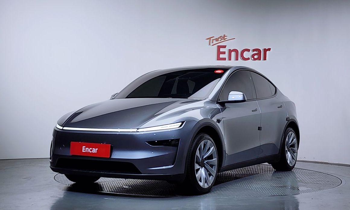Tesla Model Y 2025