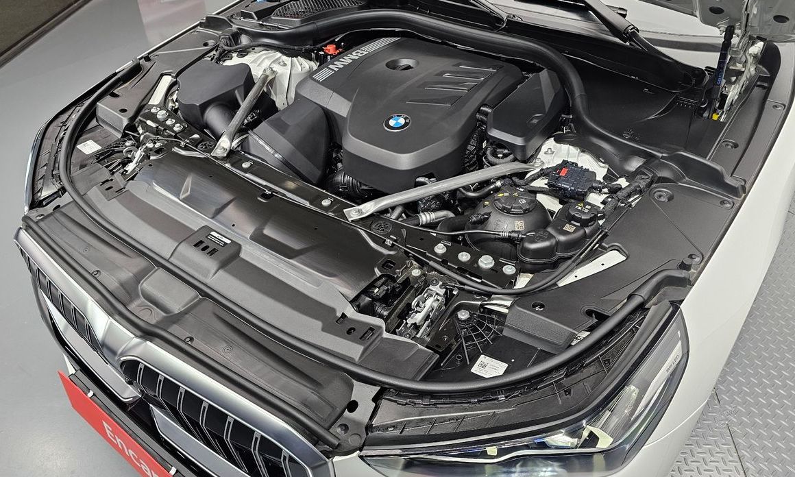 BMW 5-Series 2025