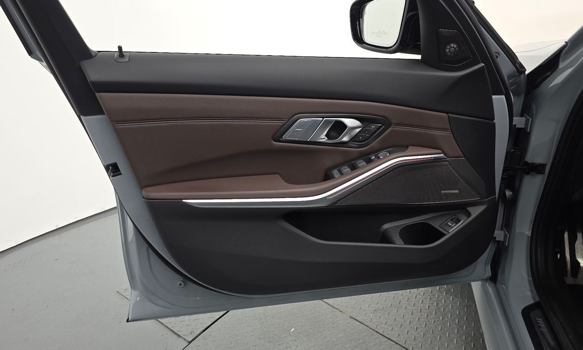 BMW 3-Series 2025
