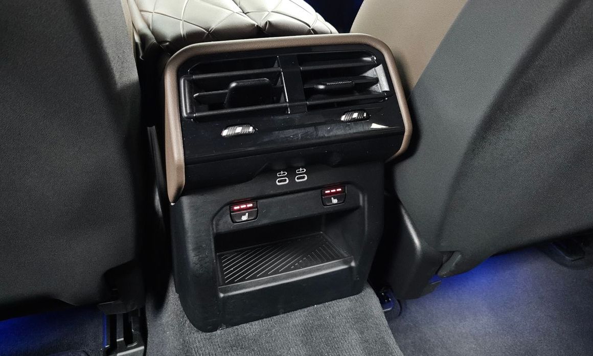 BMW 5-Series 2024