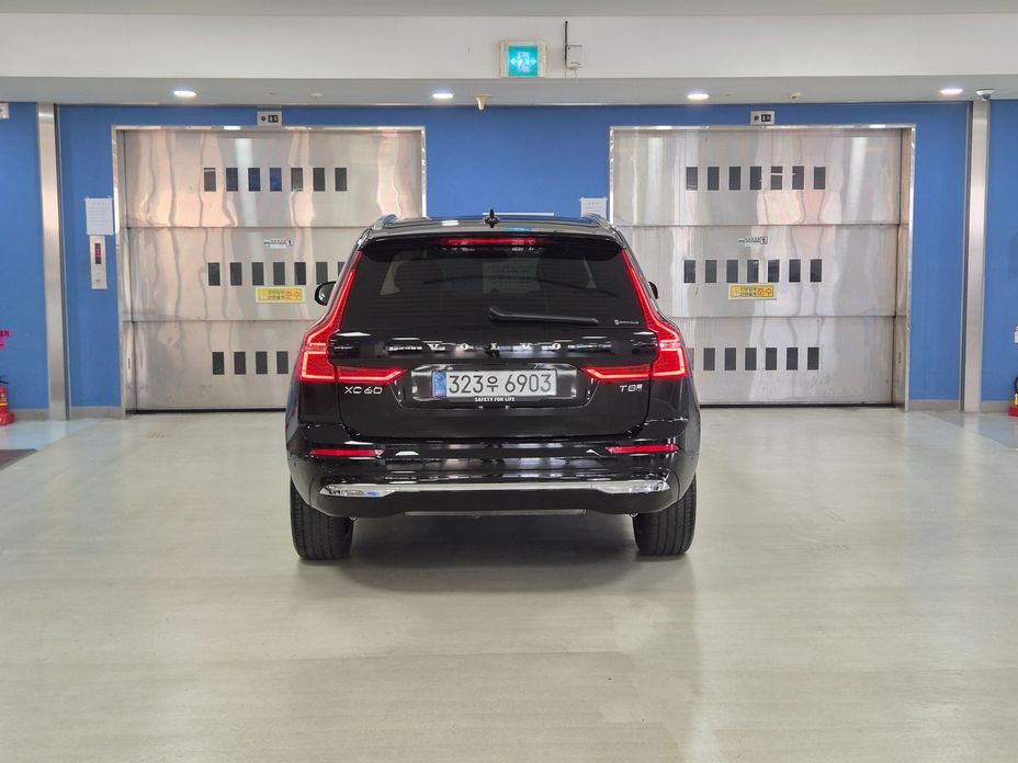 Volvo XC60 2025