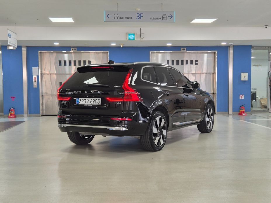 Volvo XC60 2025