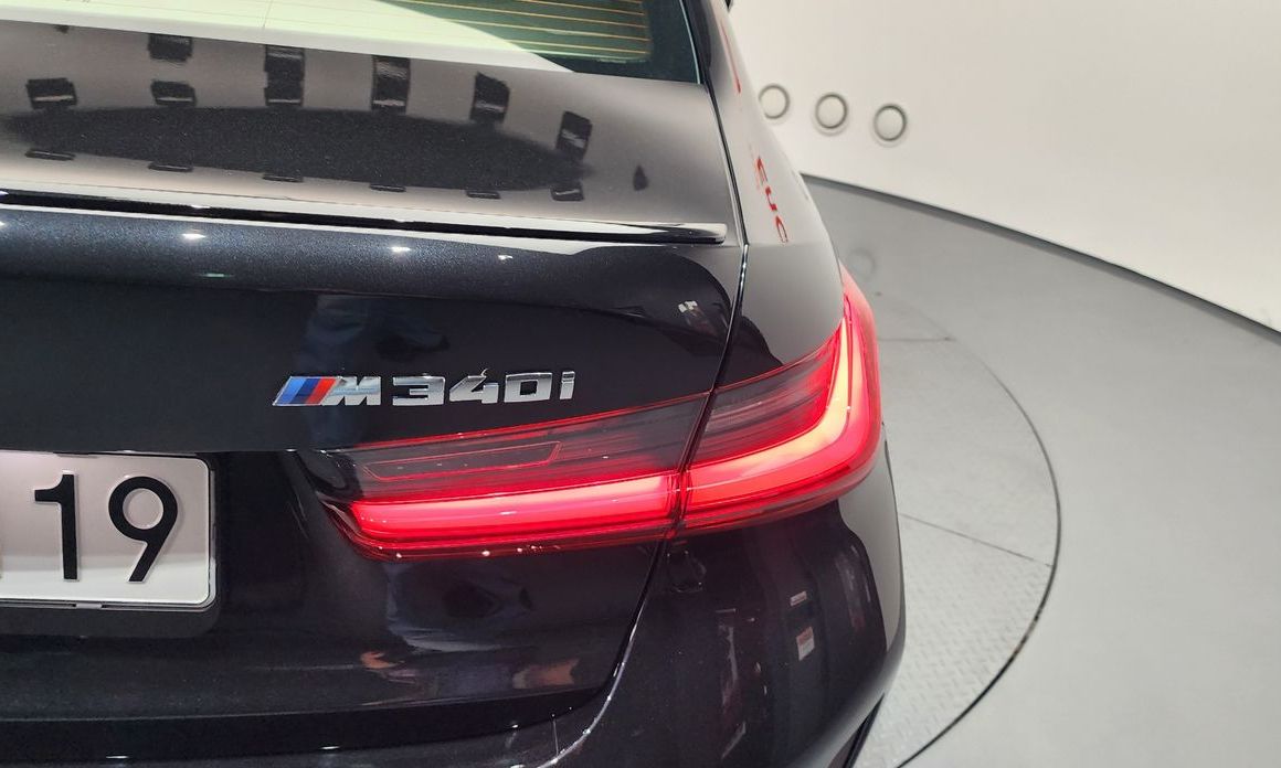 BMW 3-Series 2024