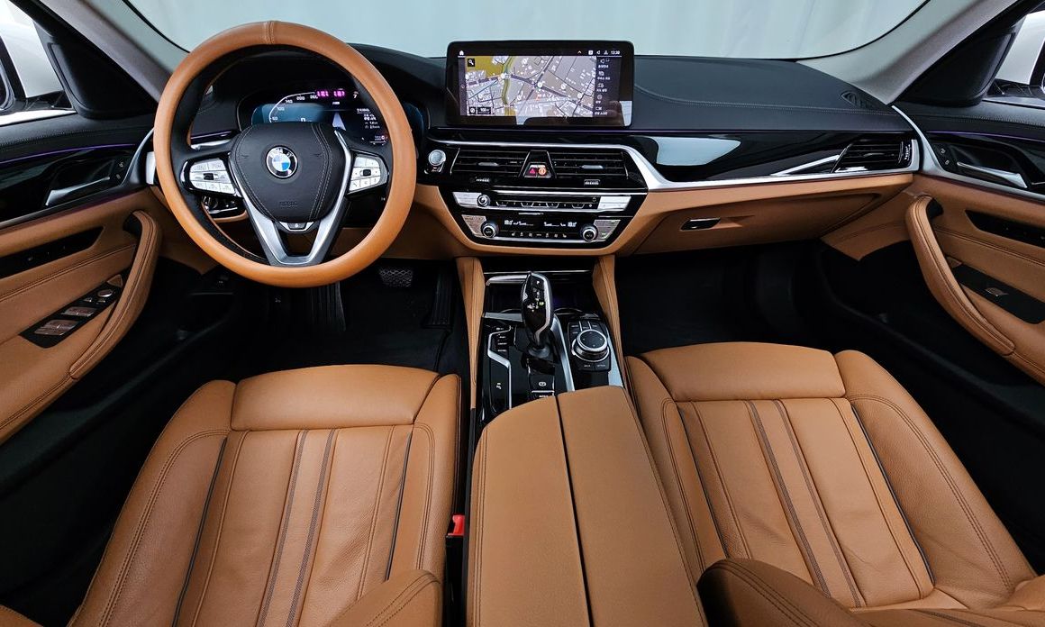 BMW 5-Series 2022