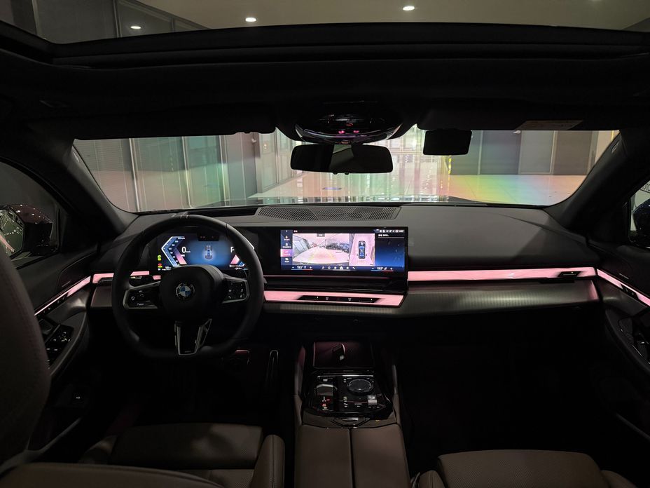 BMW 5-Series 2025