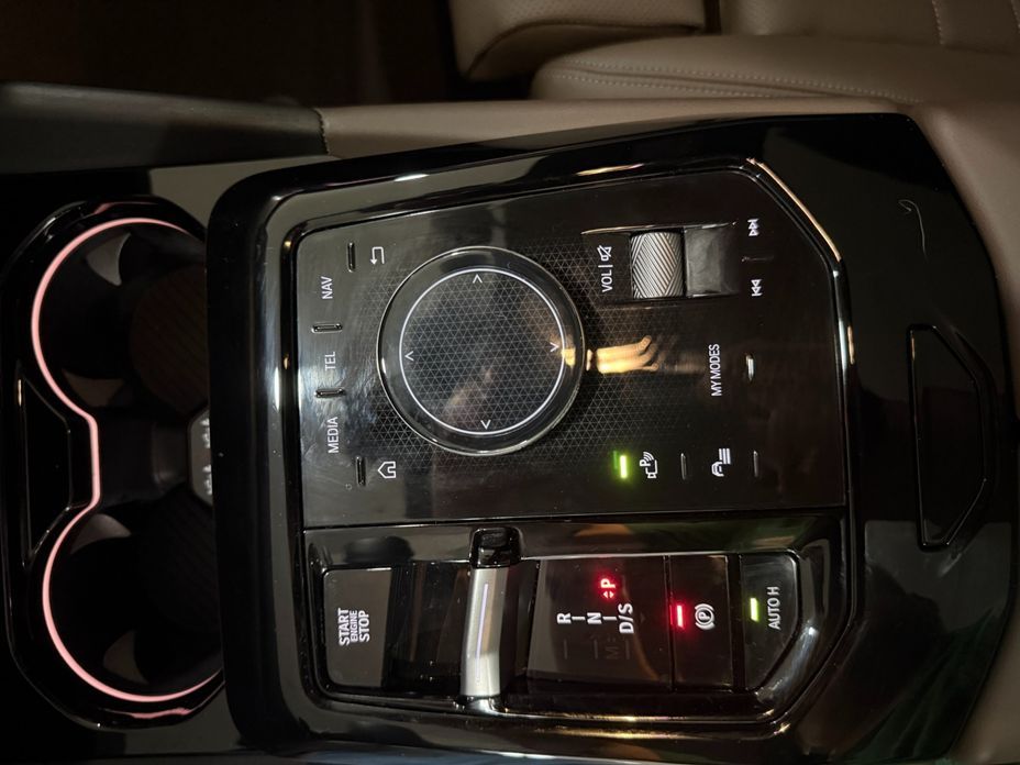 BMW 5-Series 2025