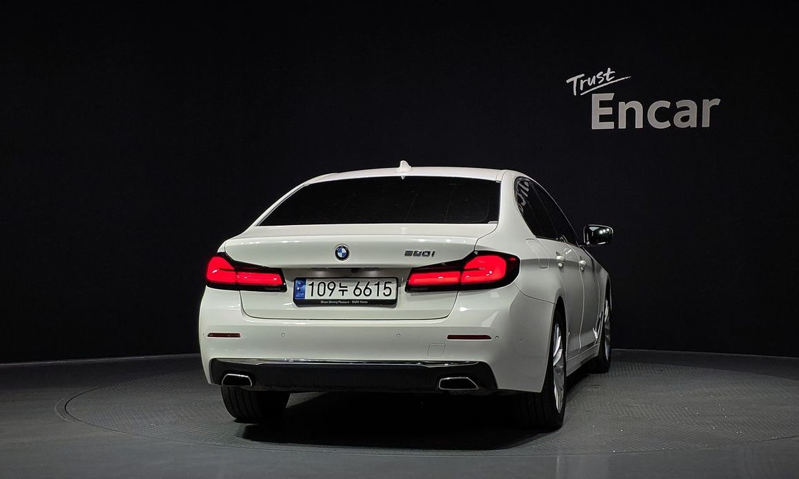 BMW 5-Series 2022