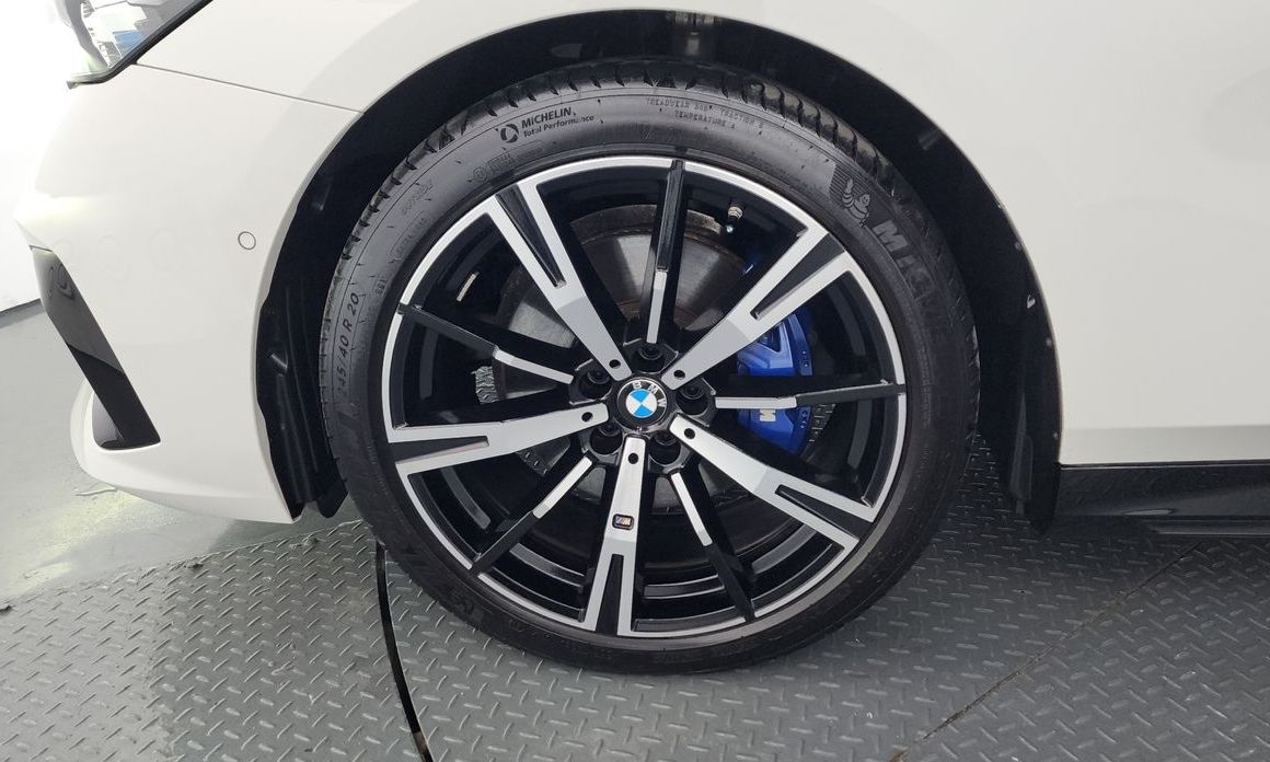 BMW 5-Series 2025