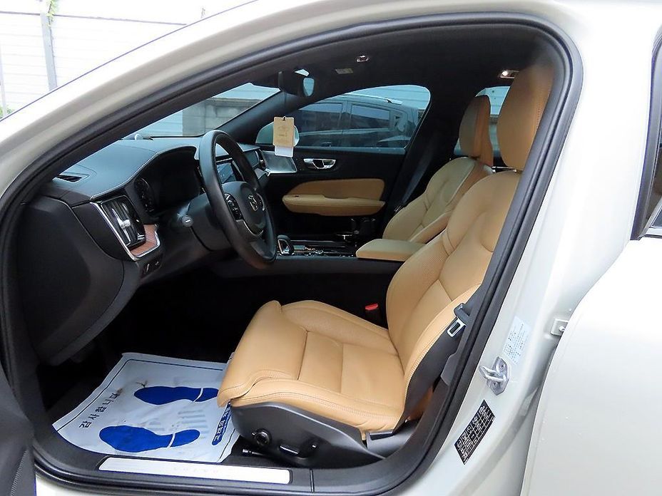 Volvo V60 2022