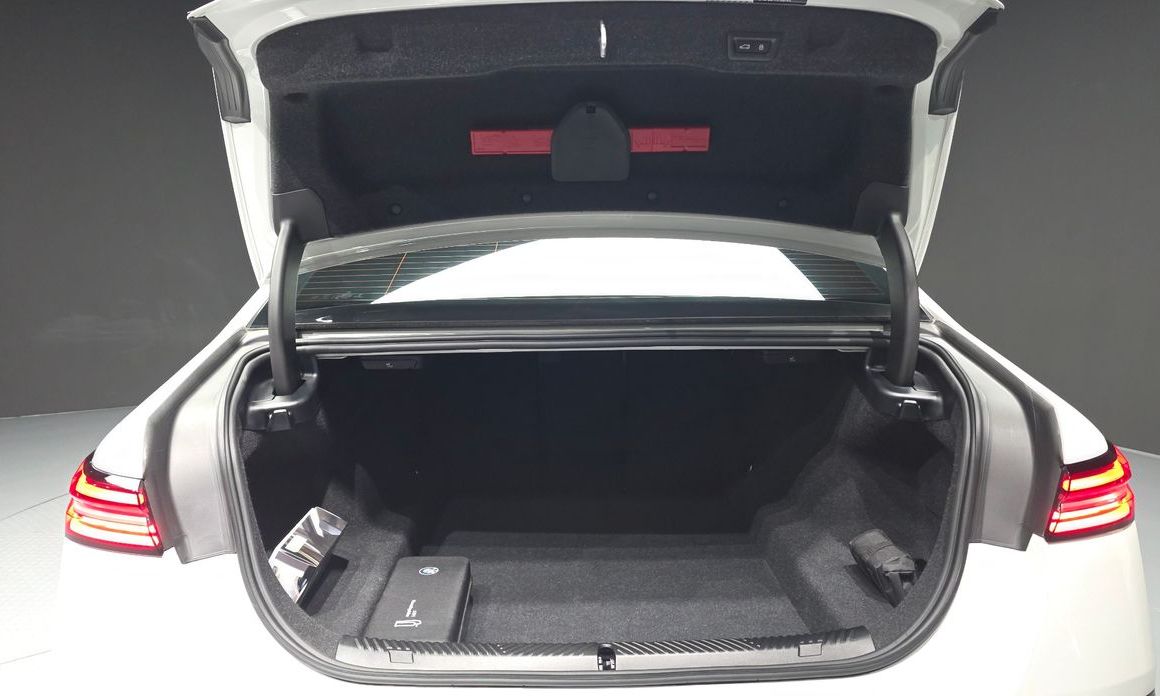 BMW 5-Series 2025
