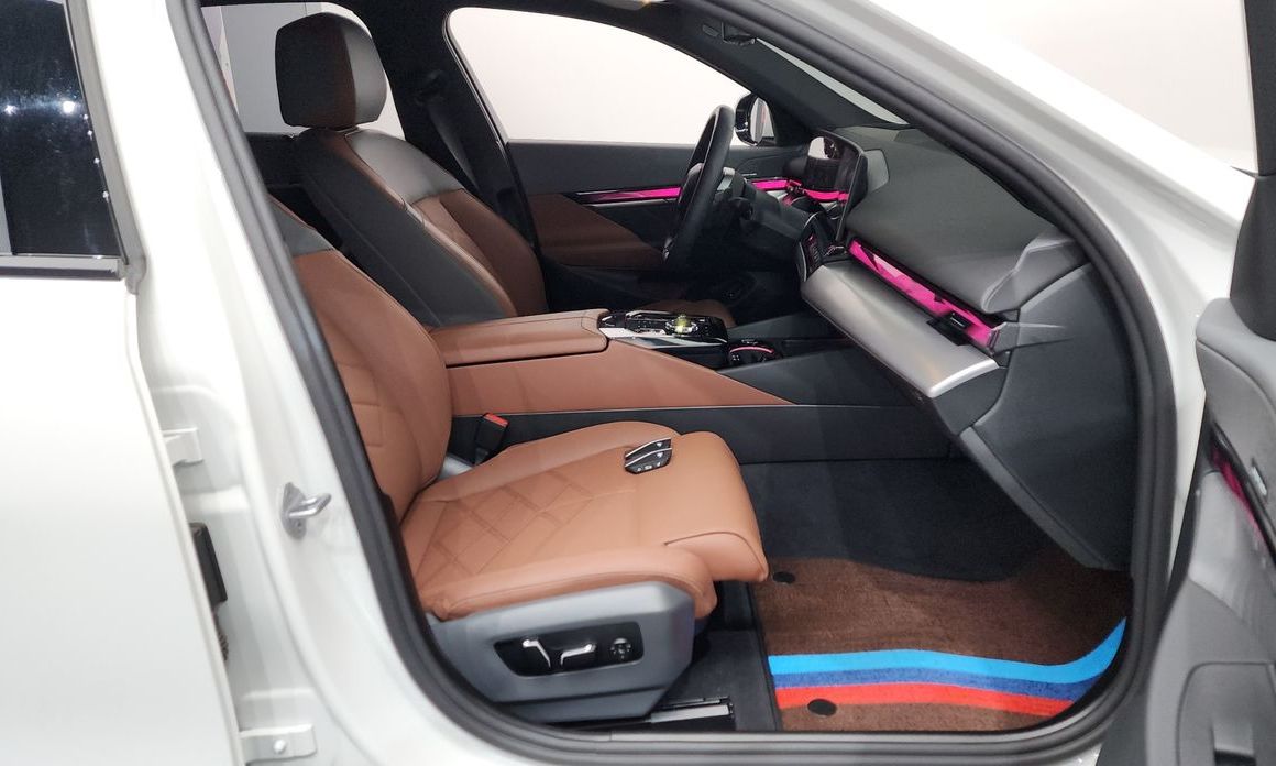 BMW 5-Series 2025