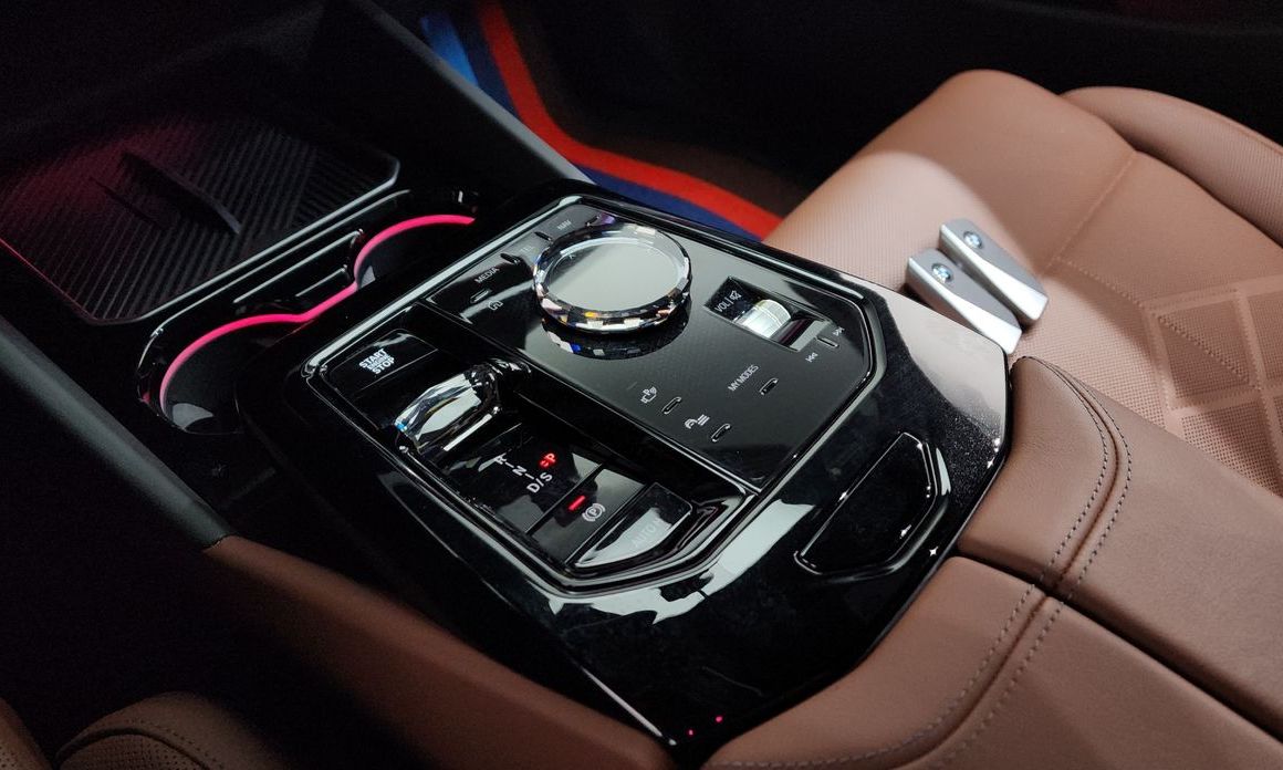 BMW 5-Series 2025