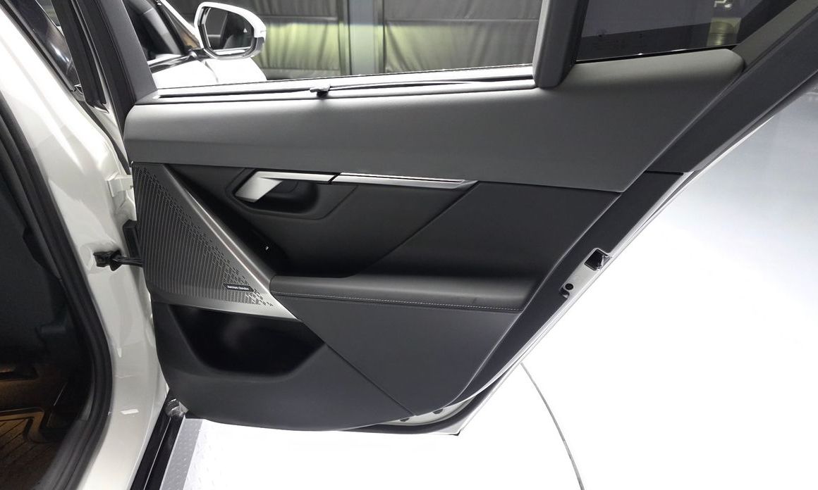 BMW 5-Series 2025