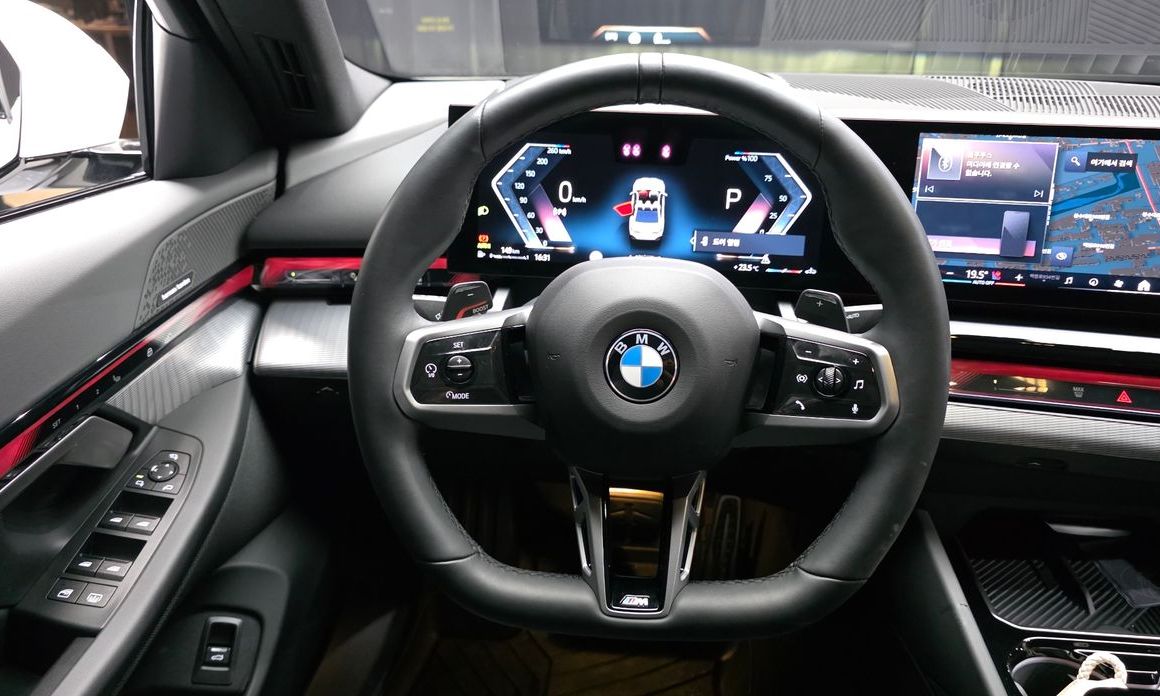BMW 5-Series 2025