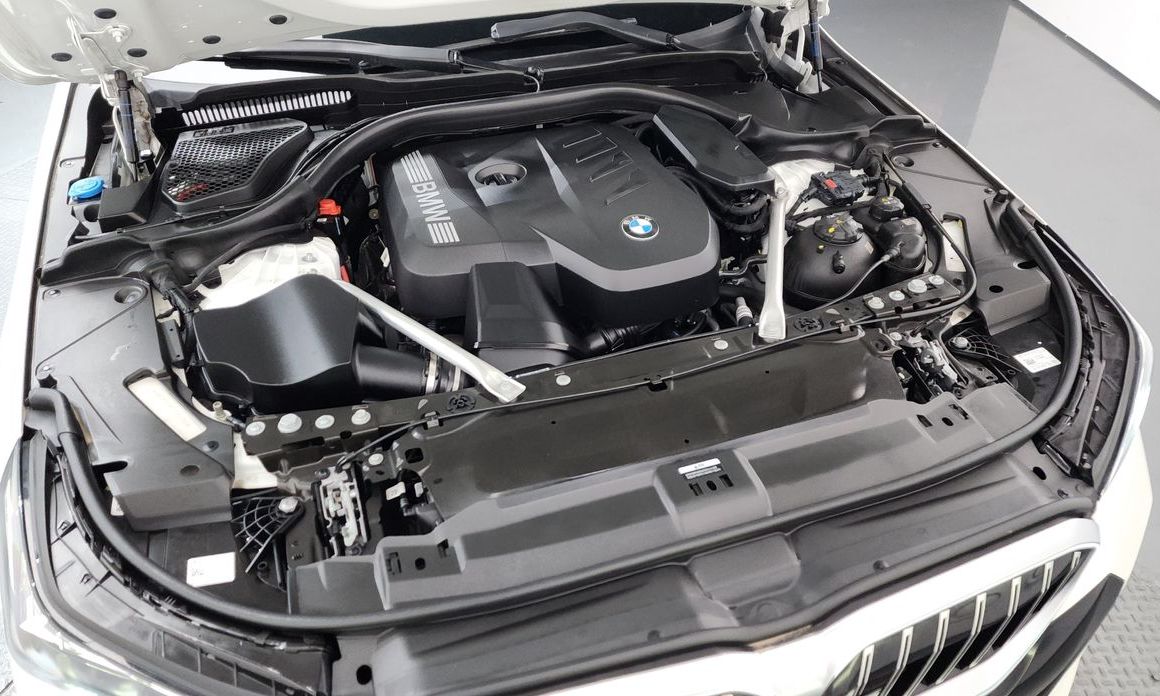 BMW 5-Series 2025