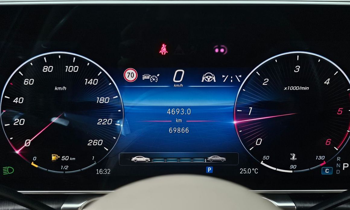 Mercedes-Benz S-Class 2021