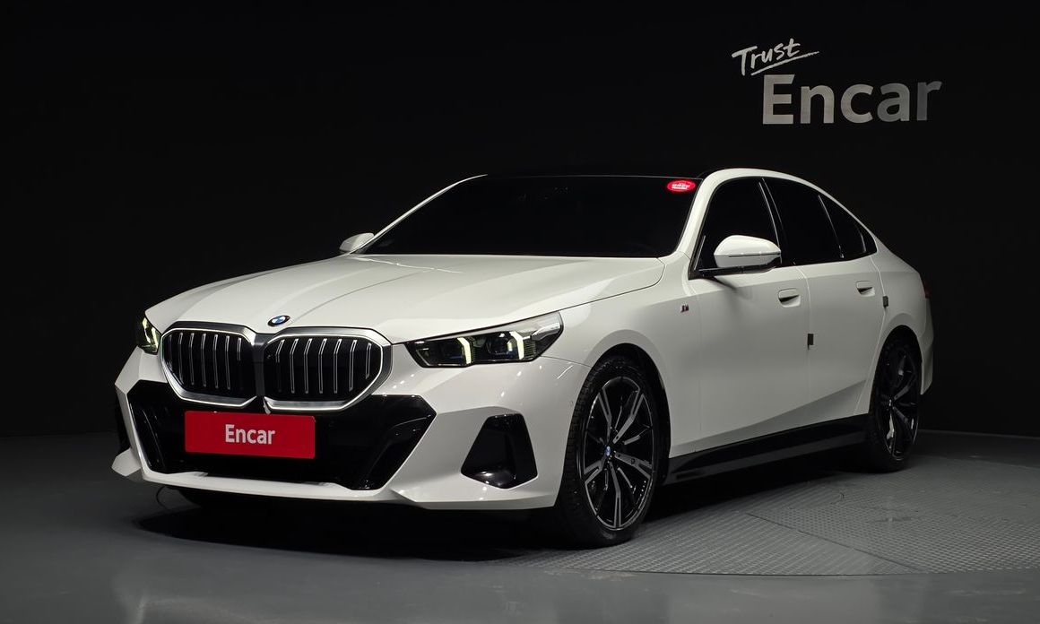 BMW 5-Series 2025