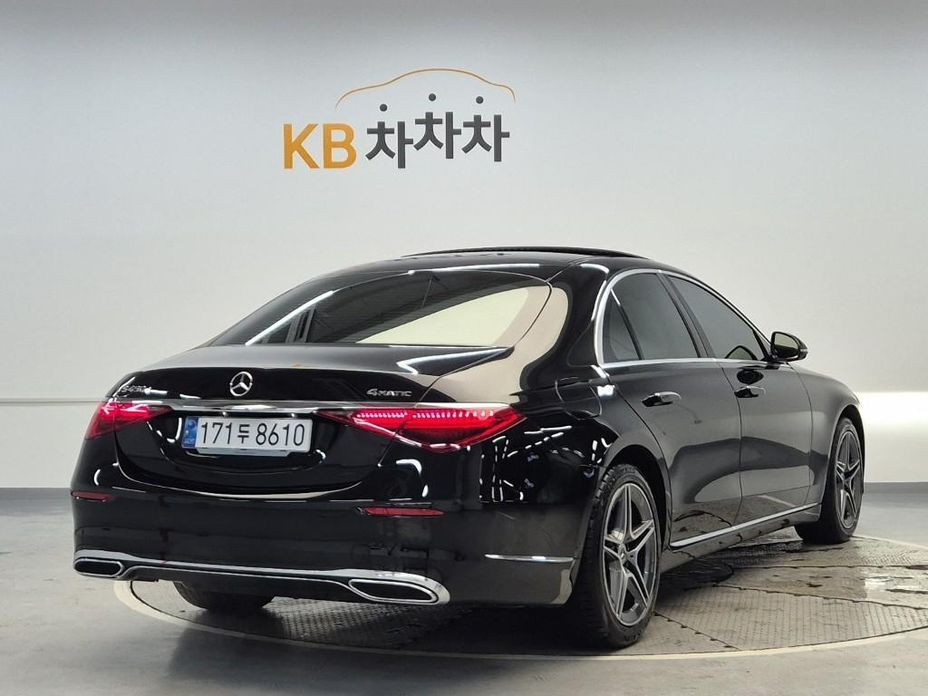 Mercedes-Benz S-Class 2024