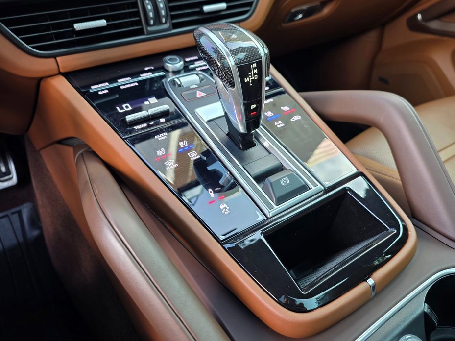 Porsche Cayenne 2021