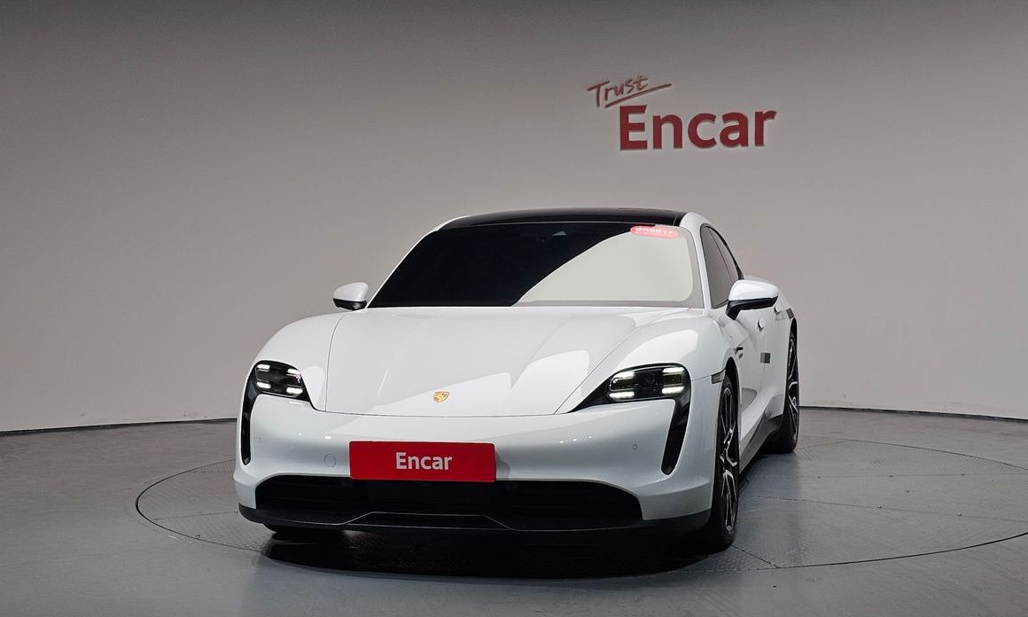 Porsche Taycan 2023
