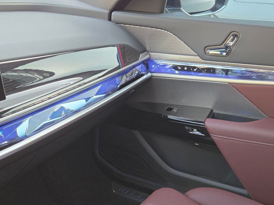 BMW 7-Series 2025