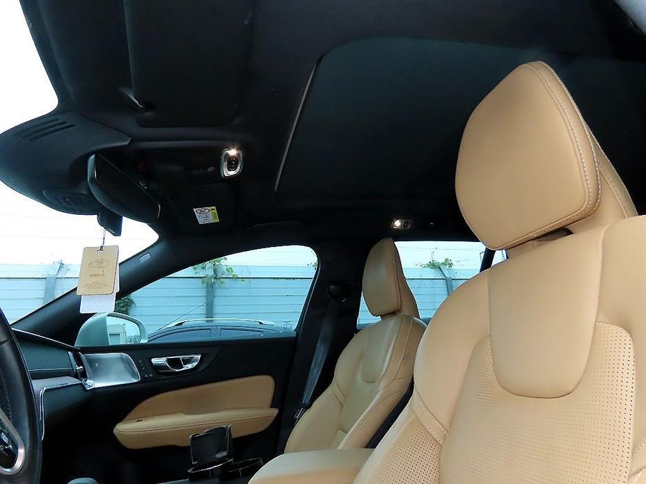 Volvo V60 2022