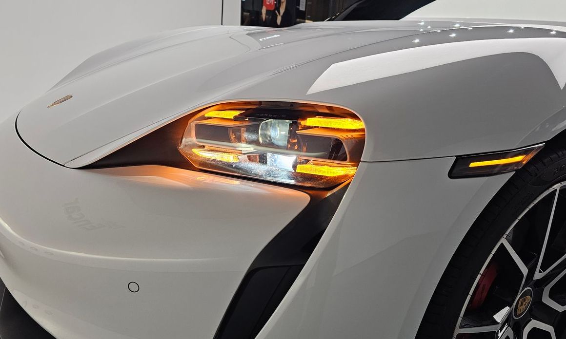 Porsche Taycan 2023