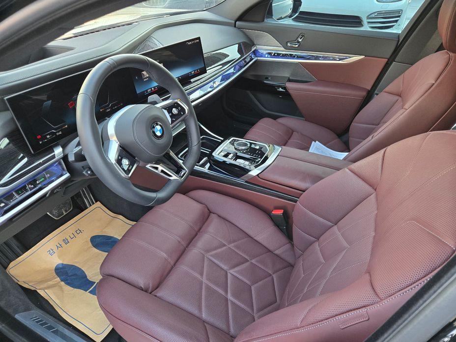 BMW 7-Series 2025