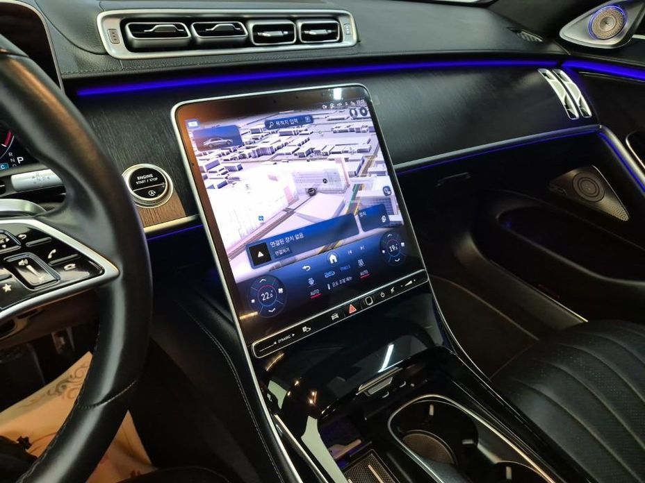 Mercedes-Benz S-Class 2024