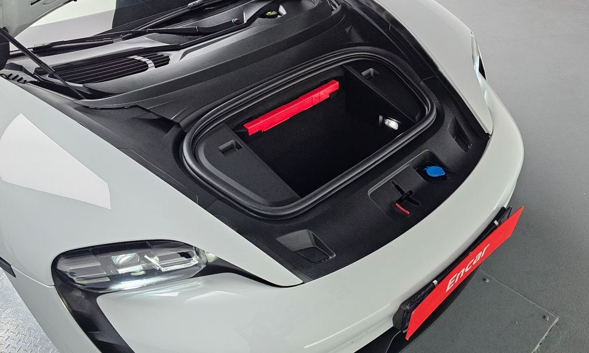 Porsche Taycan 2023